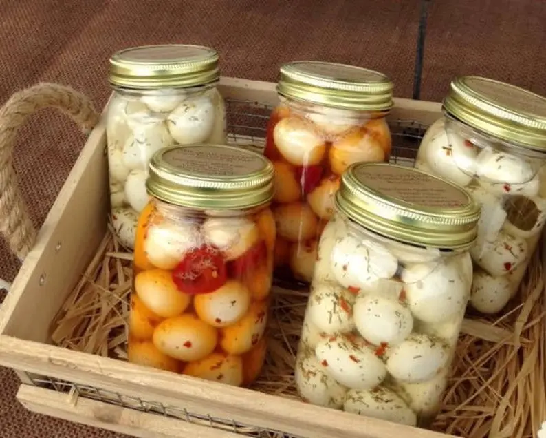 Huevos de Codorniz en escabeche